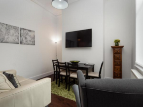 Apex Living NE - Beachville House 4 Beds FREE PARKING